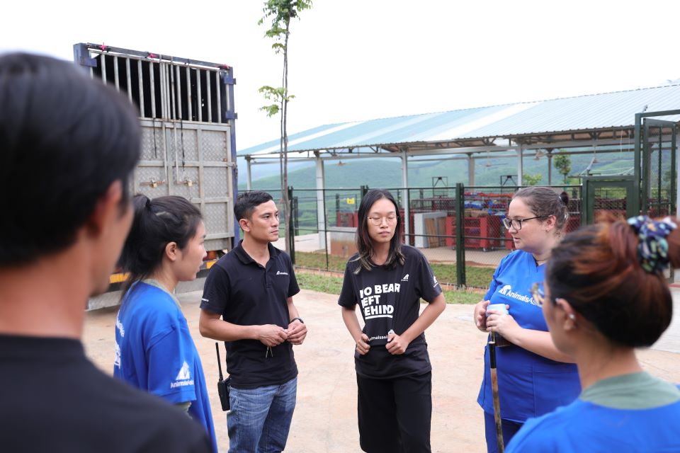 Bear and vet team onsite meeting